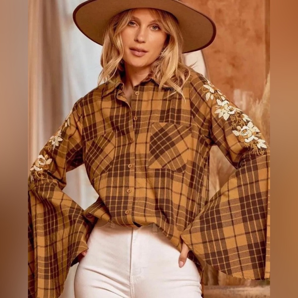 NWT Savanna Jane Womens's Sz S Flannel Embroidered Bell Sleeve Button Up Boho